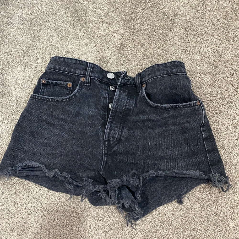 Women’s black Zara shorts